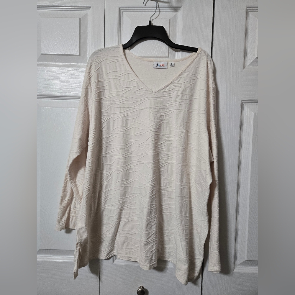 Ivory Long Sleeve T-Shirt with Textured Wavy Line Design, Size 3X, Denim & Co